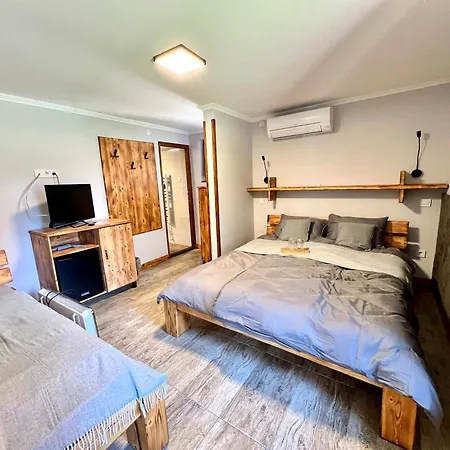Carp Land Camp